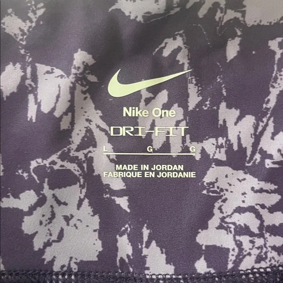 EUC Nike Dri Fit 7/8 purple high waisted leggings - Picture 7 of 12